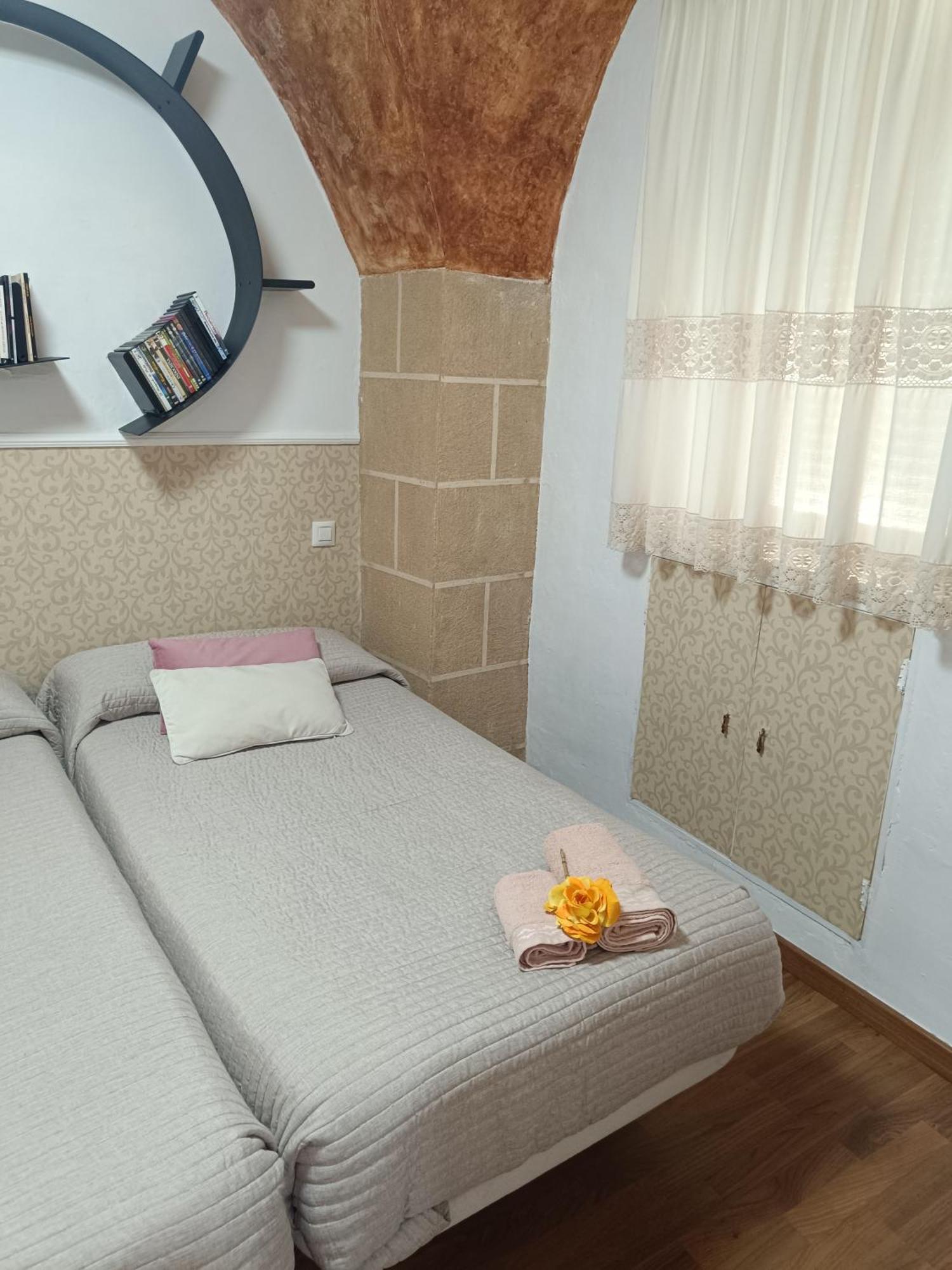 Flor De Lis 1 Apartment กาเซเรส ภายนอก รูปภาพ